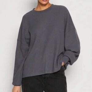 Abercrombie Long-Sleeve Oversized Waffle Tee in Dark Grey size S/M